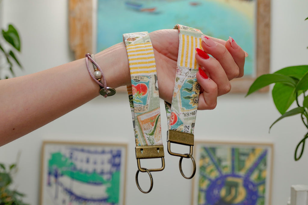 Porte-clés Patchwork Jaune | 6 po x 1 po | Fait main à Montréal