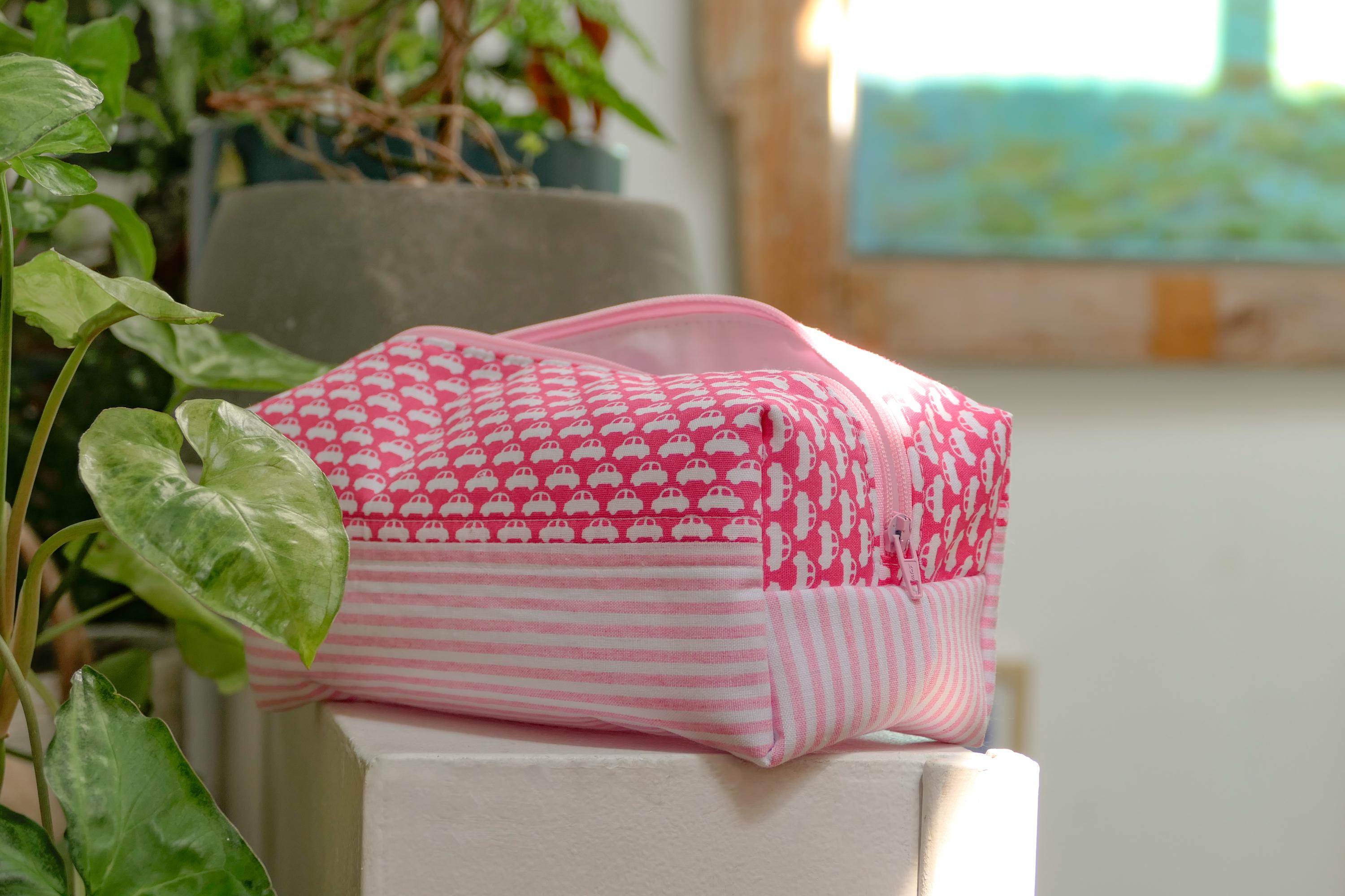 Grande pochette rose en coton matelassé – Fait main à Montréal