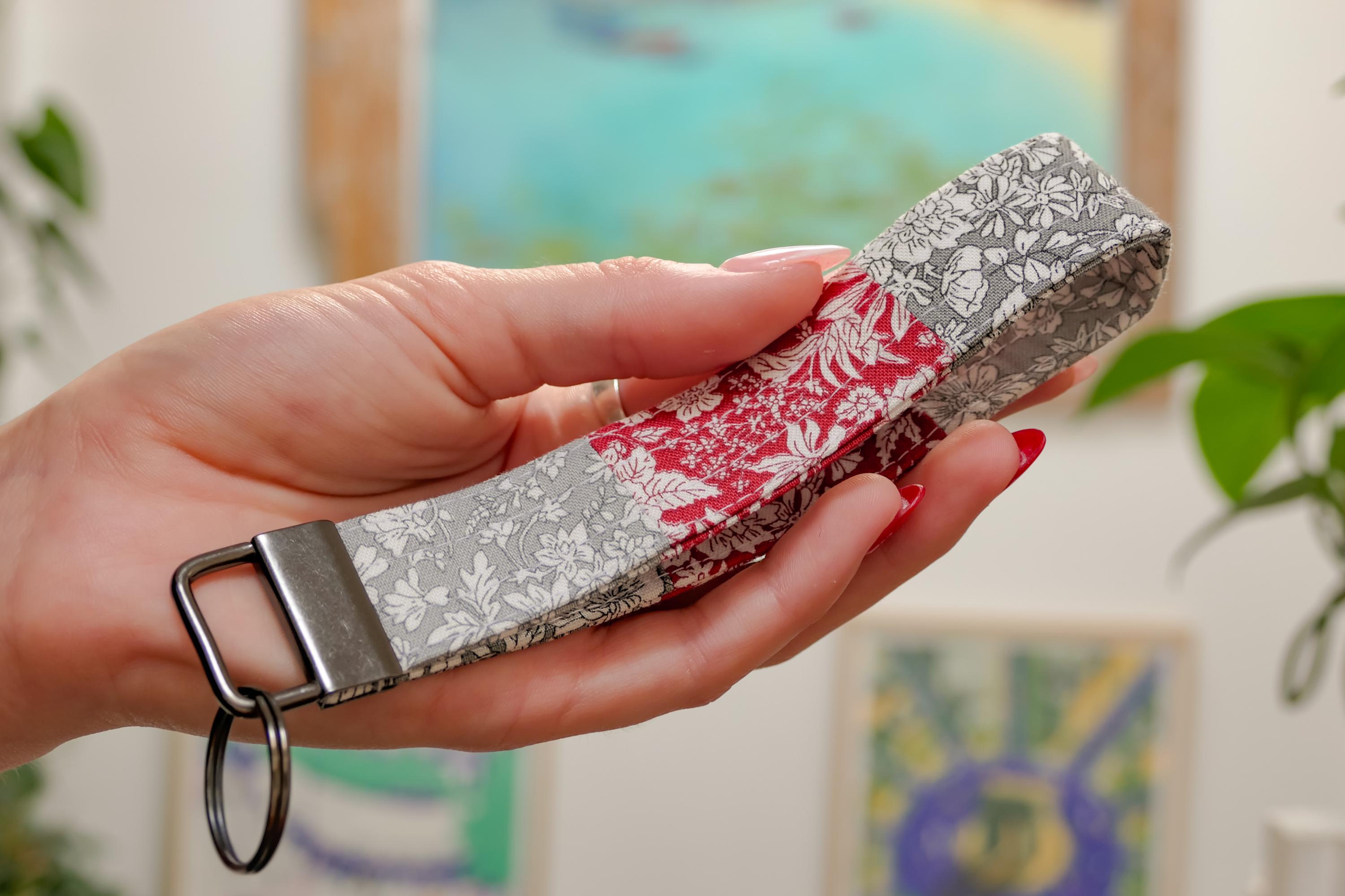 Porte-clés Patchwork Liberty | 6 po. x 1 po | Fait main à Montréal