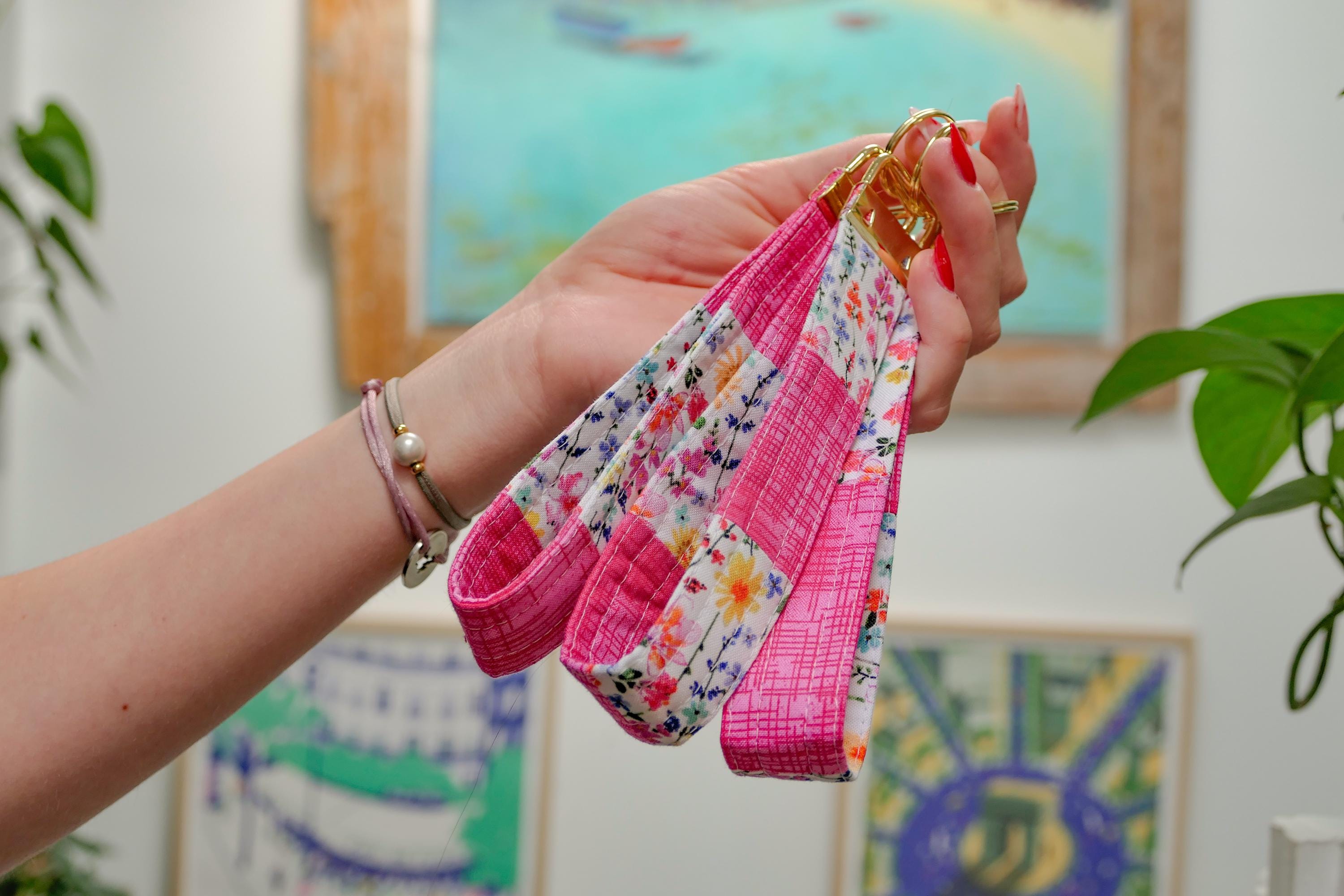 Porte-clés Patchwork Rose | 6 po × 1 po | Fait main à Montréal